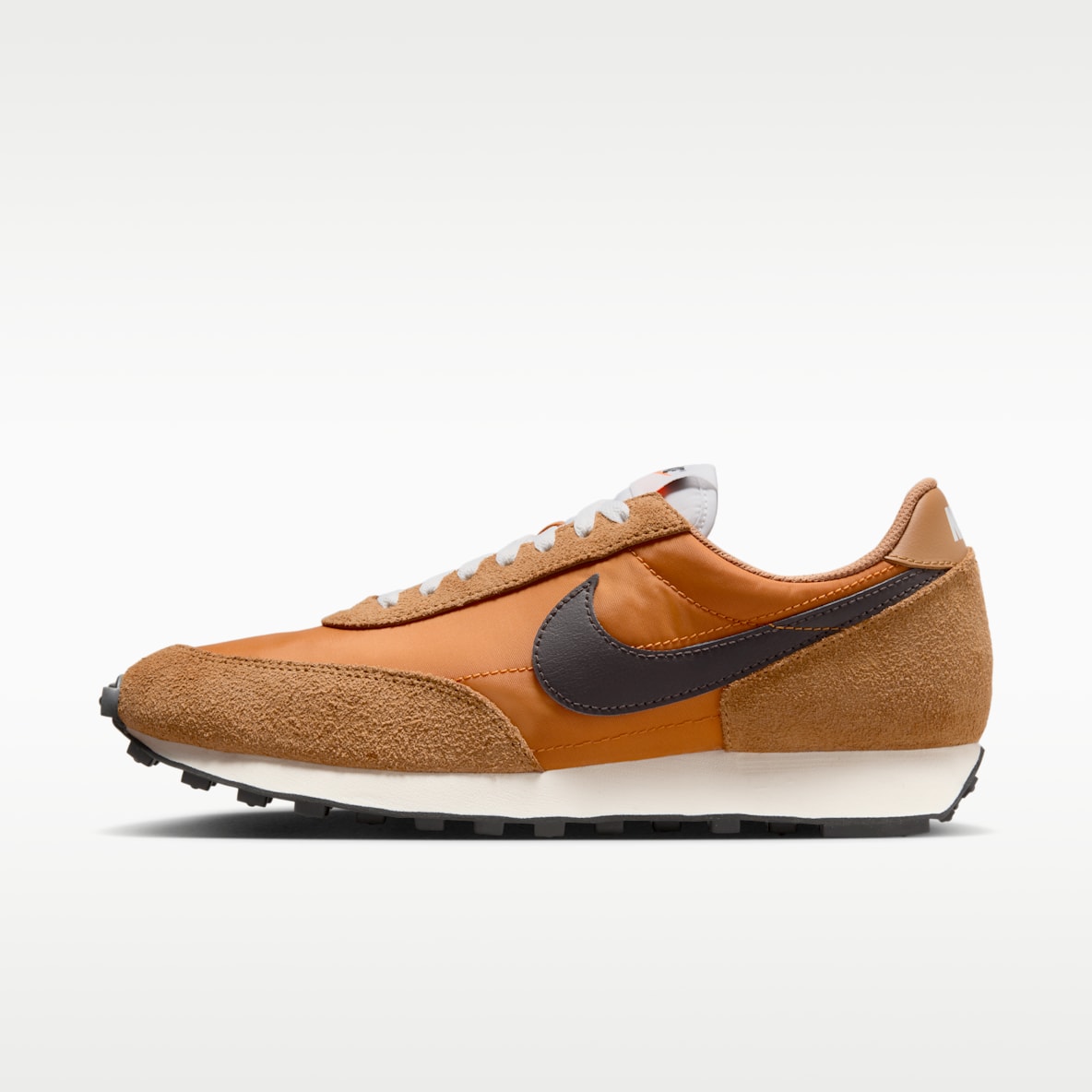 Nike Waffle Trainers. Nike LU